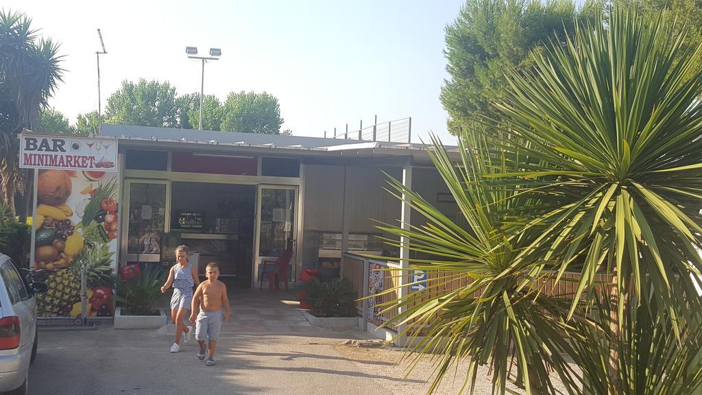 Camping Poseidonia Paestum Exterior photo